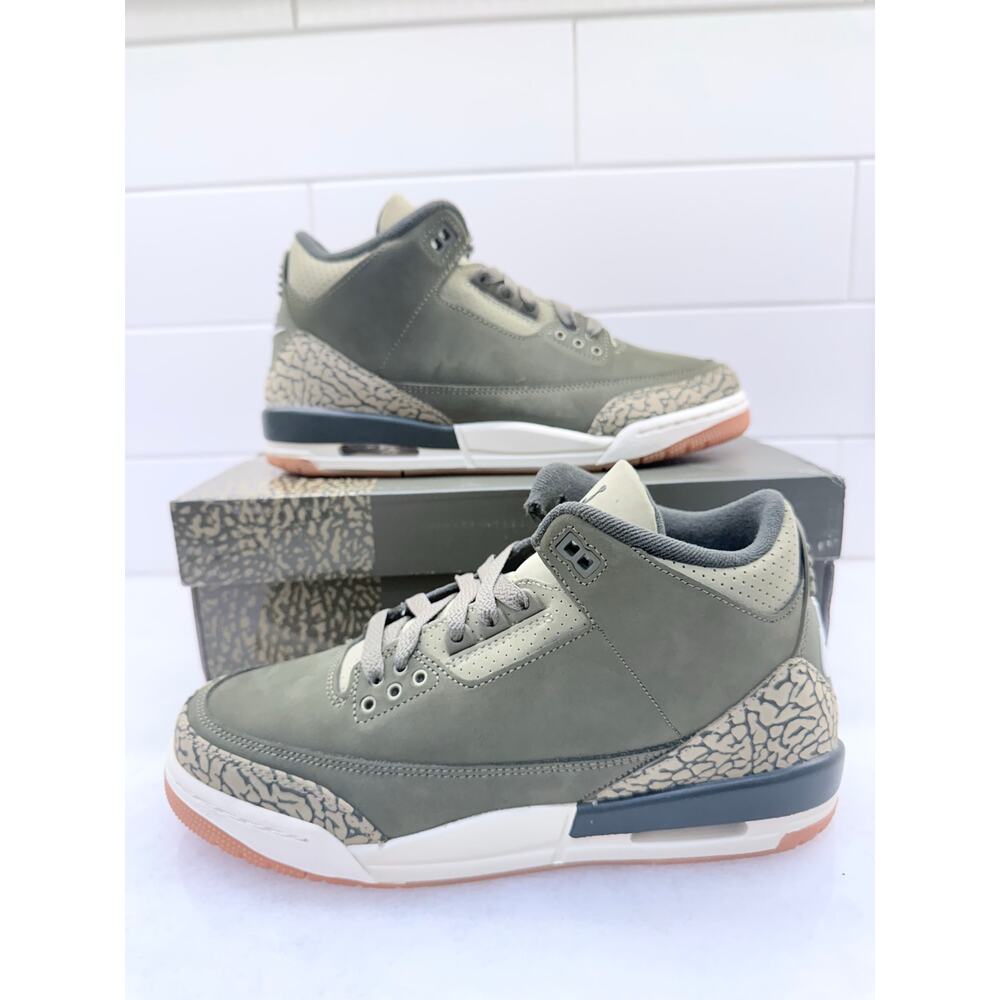 👟 Air Jordan 3 Retro “Pine Green / Olive” – mens 7 (New with Box)